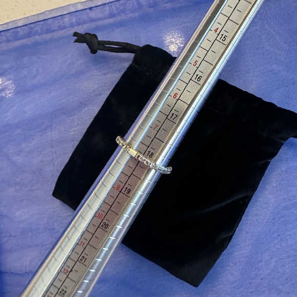 ✨14K White Gold✨ Moissanite 0.5 DEW Baguette Band - Picture 4 of 5